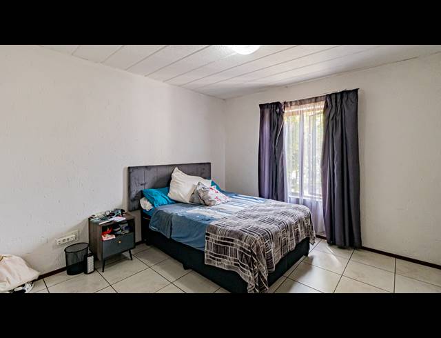2 BEDROOM APARTMENT FOR SALE IN GLENVISTA